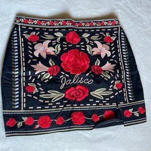 Mini embroidered skirt